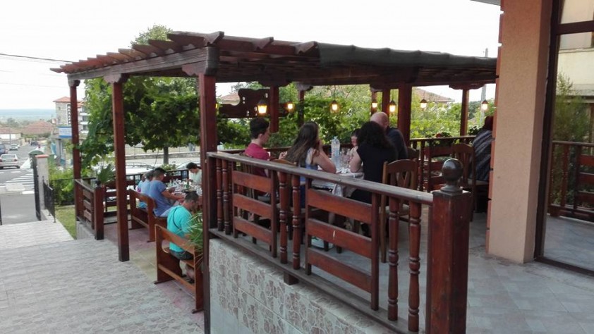 Пицария в с. Кошарица – Pizza Terrace